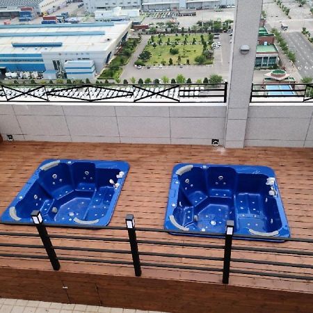 Western Bay Marina Hotel Pyeongtaek Bagian luar foto
