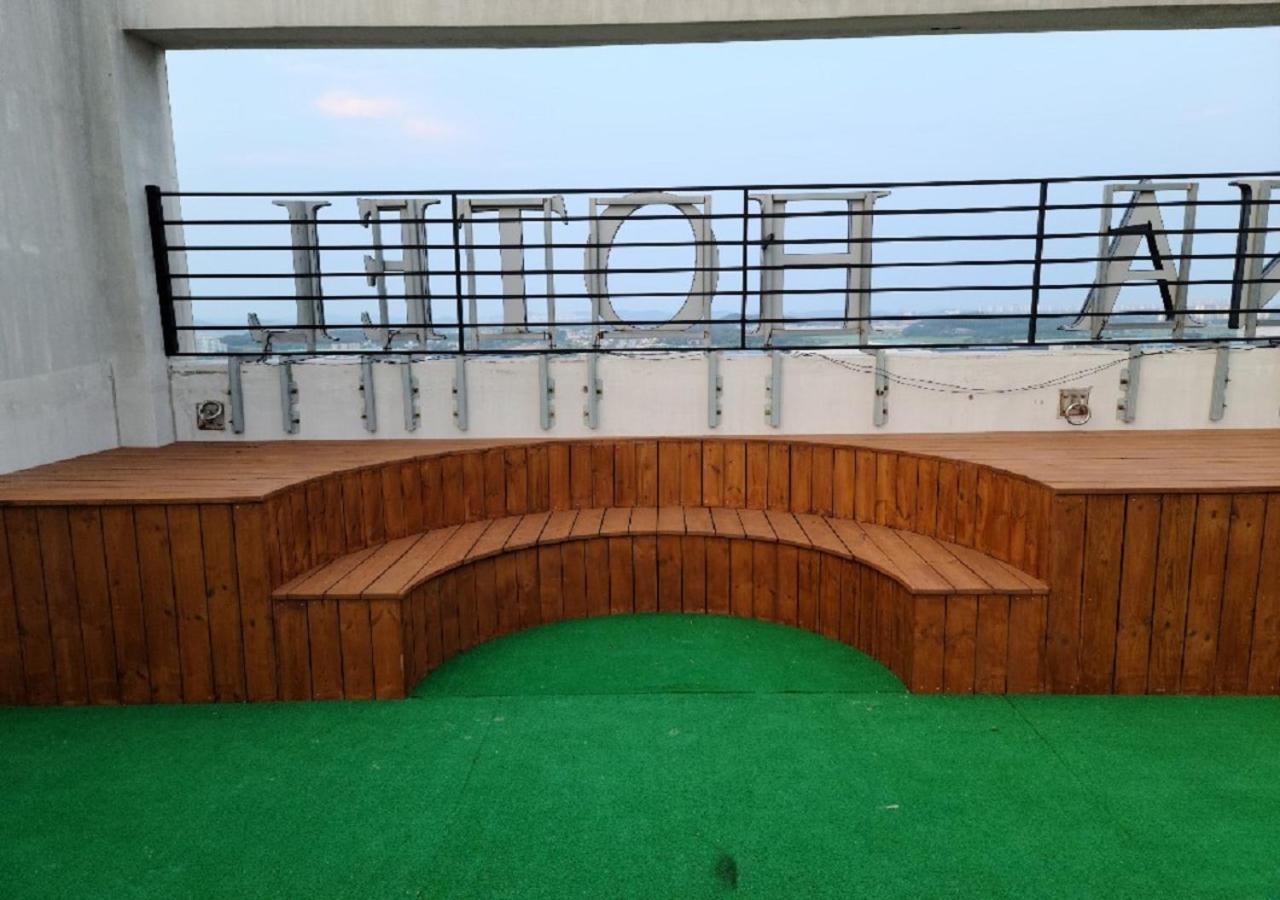 Western Bay Marina Hotel Pyeongtaek Bagian luar foto