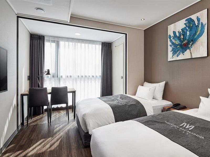 Western Bay Marina Hotel Pyeongtaek Bagian luar foto