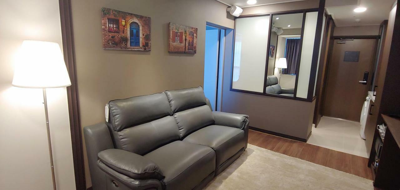 Western Bay Marina Hotel Pyeongtaek Bagian luar foto