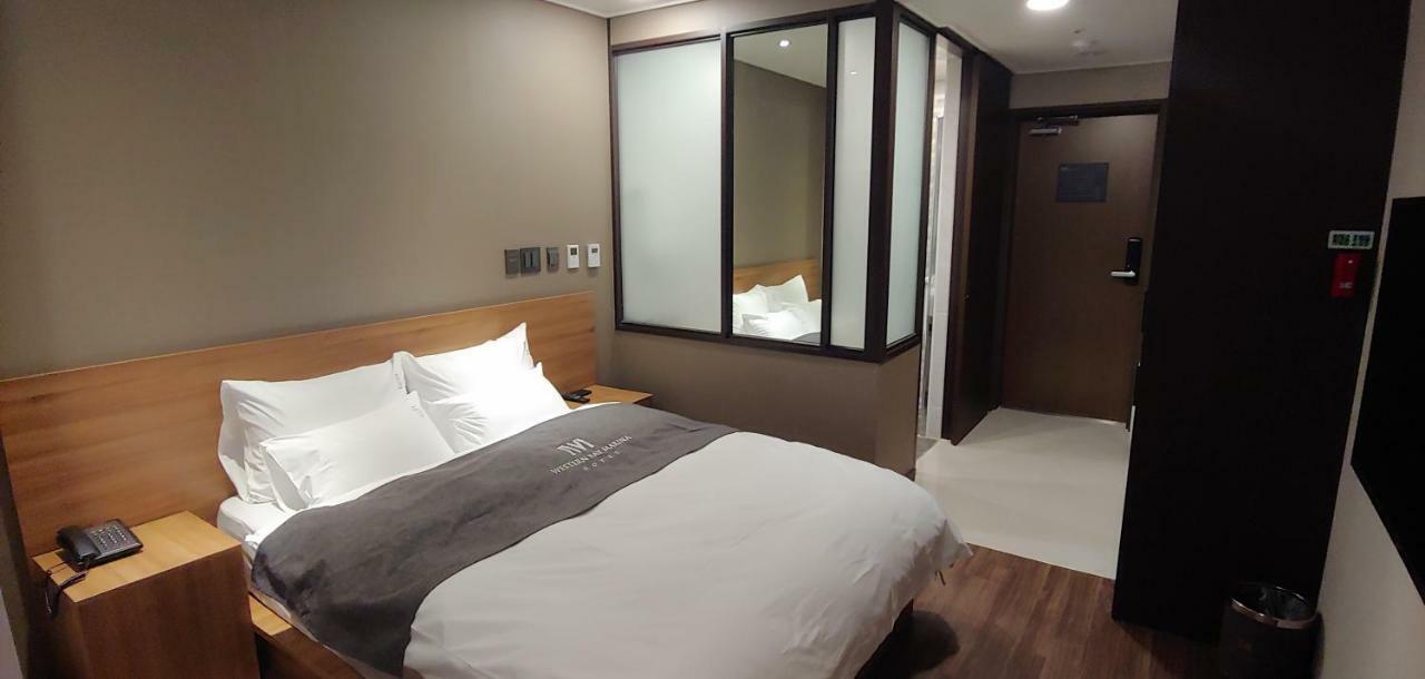 Western Bay Marina Hotel Pyeongtaek Bagian luar foto