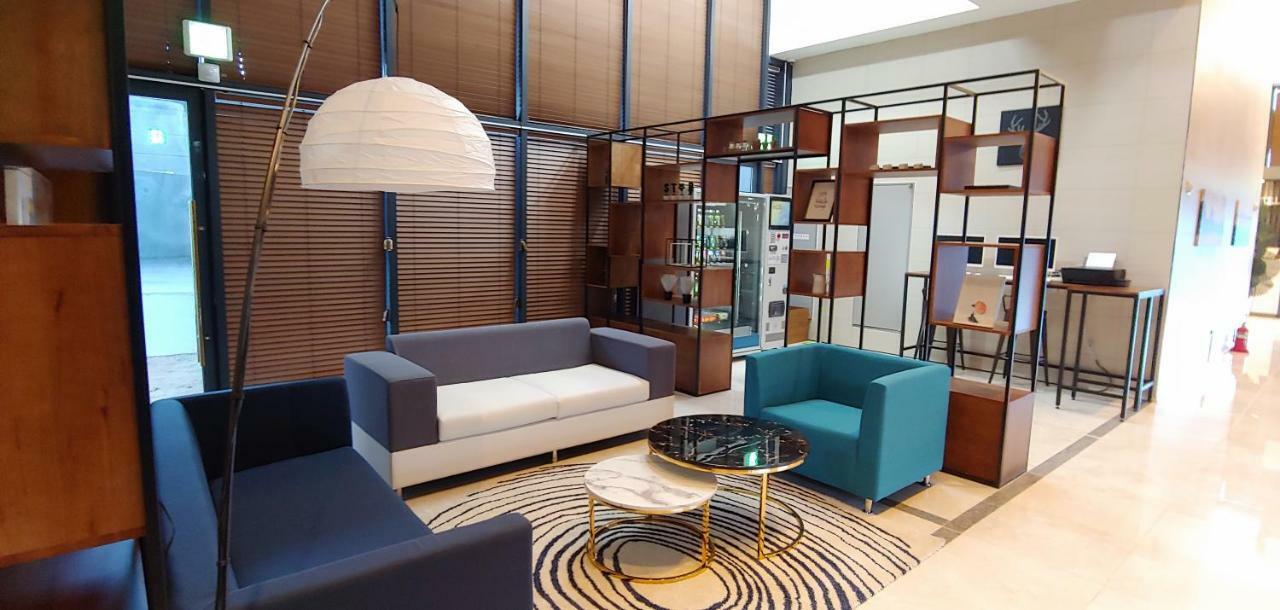 Western Bay Marina Hotel Pyeongtaek Bagian luar foto