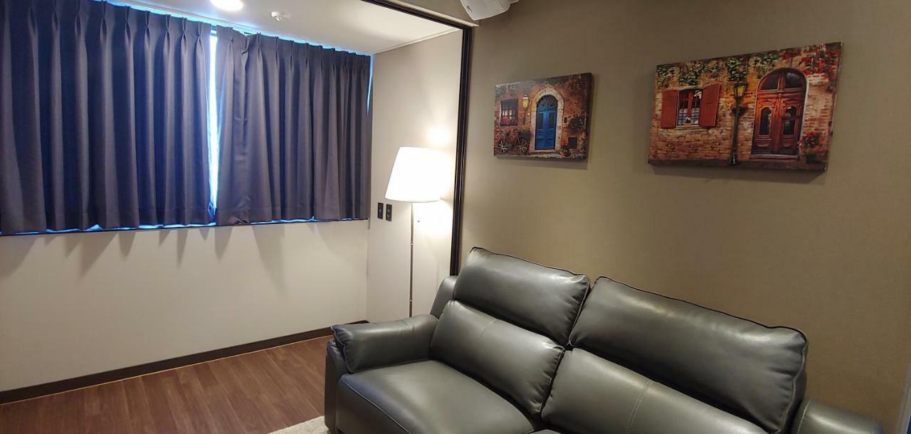 Western Bay Marina Hotel Pyeongtaek Bagian luar foto