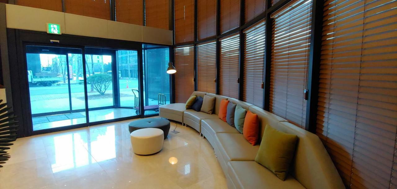 Western Bay Marina Hotel Pyeongtaek Bagian luar foto