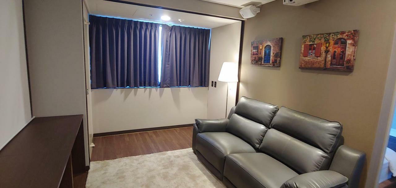 Western Bay Marina Hotel Pyeongtaek Bagian luar foto