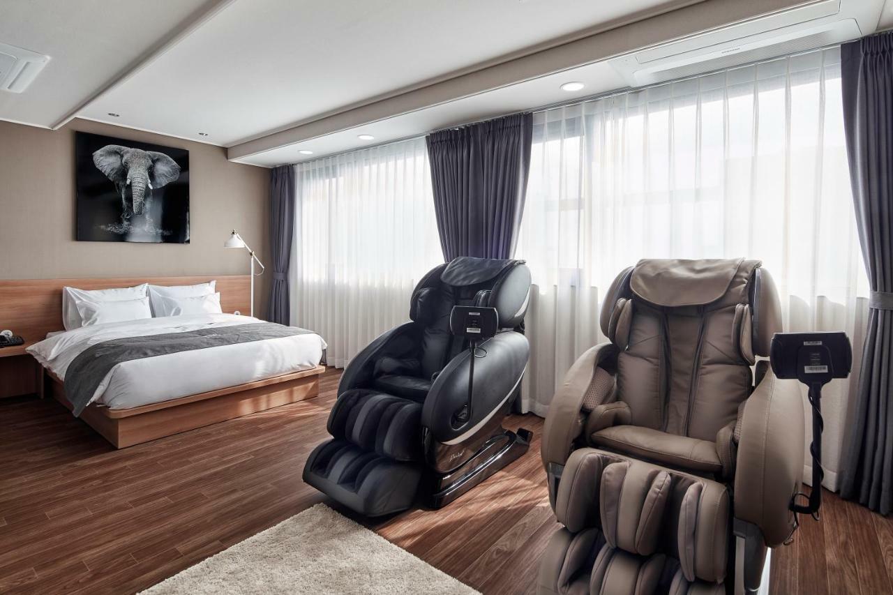 Western Bay Marina Hotel Pyeongtaek Bagian luar foto