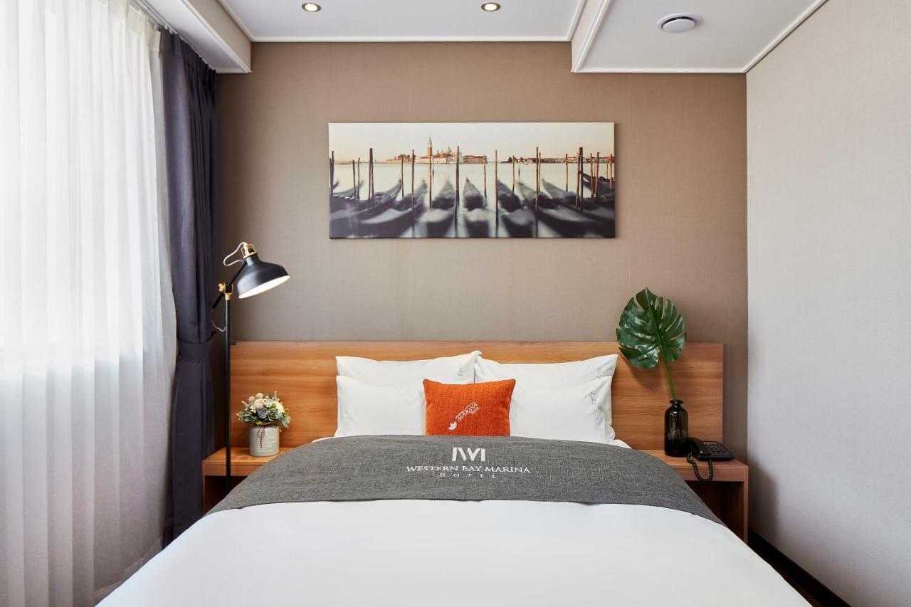 Western Bay Marina Hotel Pyeongtaek Bagian luar foto